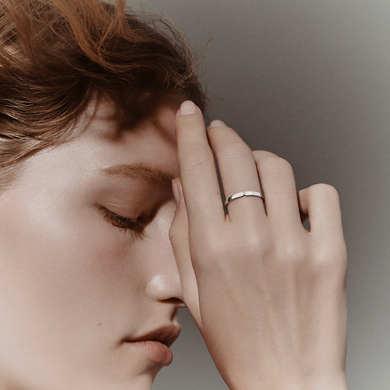 ウェディングリング 《エヴァー・ケリー》 | Hermès - エルメス-公式サイト